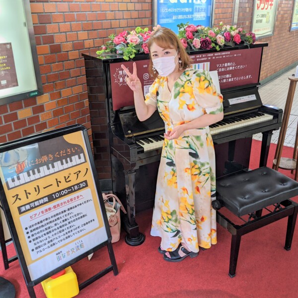 福島駅東口のストリートピアノ